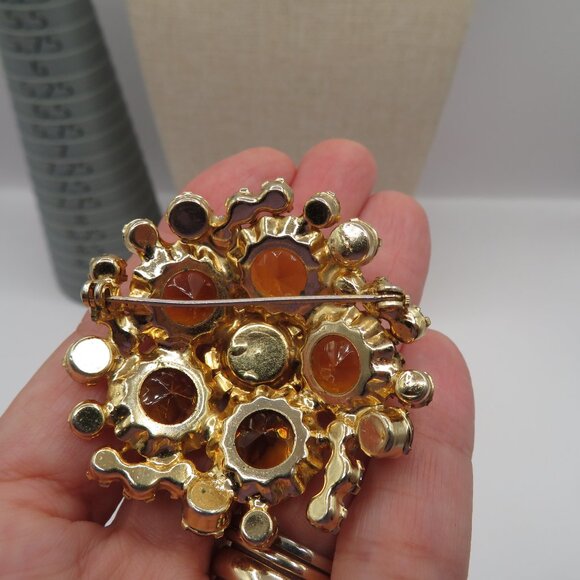 Juliana D&E Dog Toothed Pronged Orange and AB Stones Gold Tone Dome Brooch - Picture 8 of 11